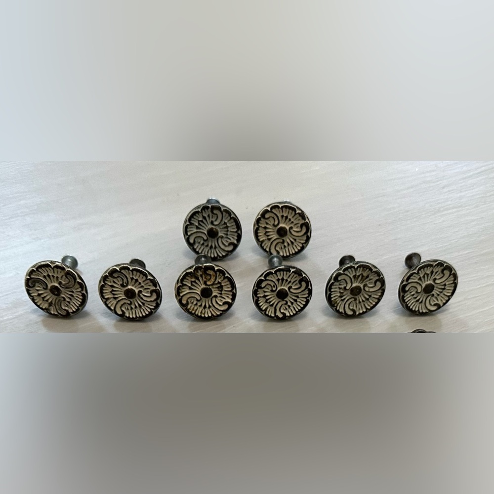 Lot of 8 Vintage 1" Knobs Flower Floral Cast Brass Metal Drawer Pulls Handles